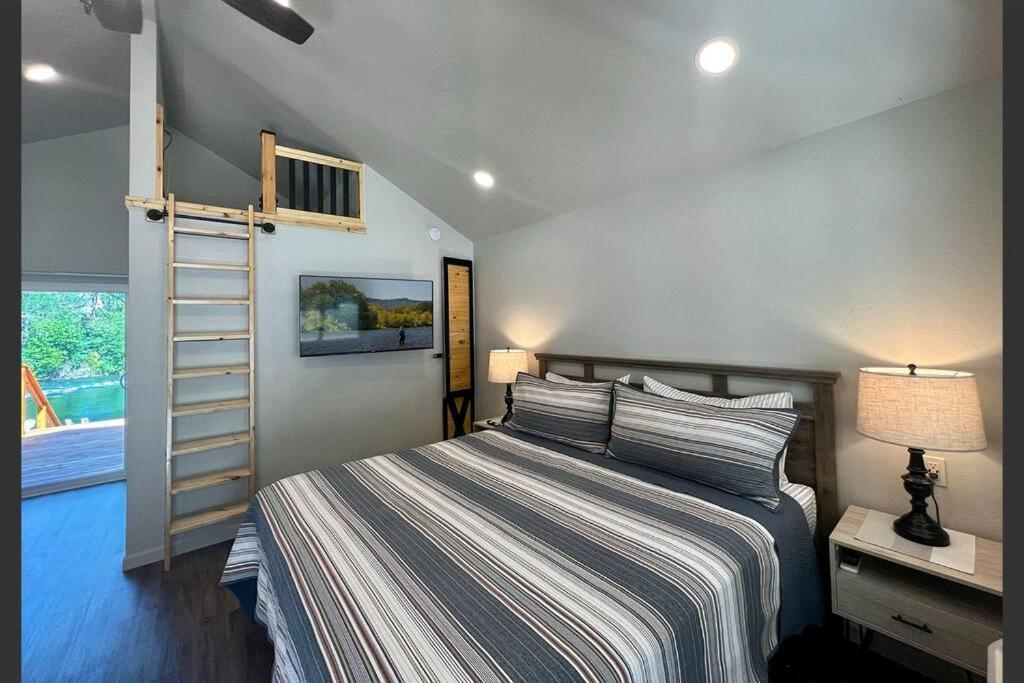 Loft Cabin 2 - Rogue River Resort Grants Pass Exteriör bild